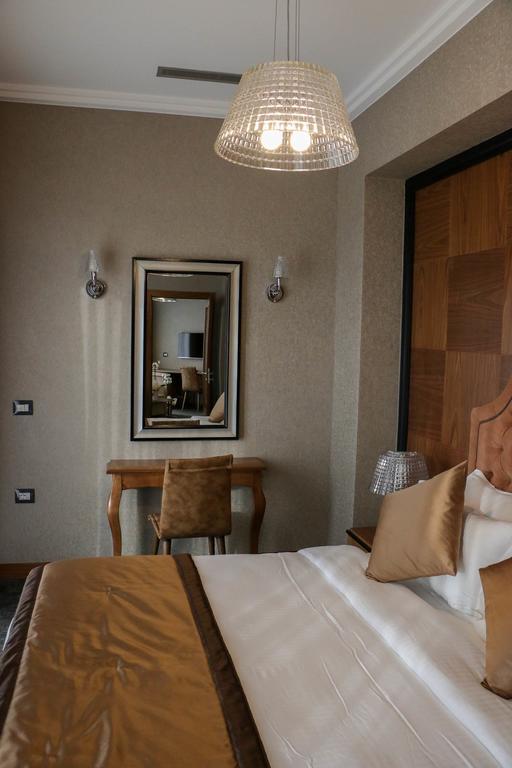 Colosseo Hotell Tiranë