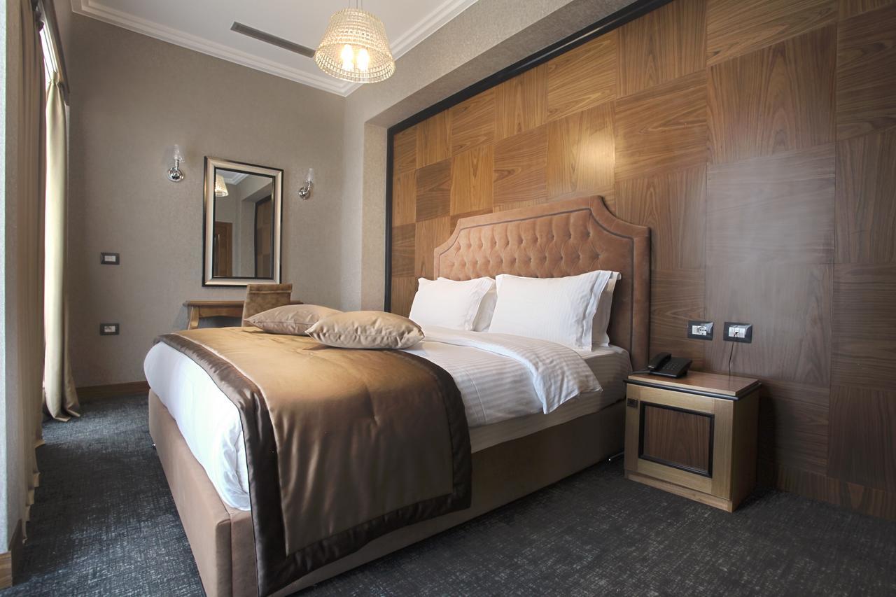 Colosseo Hotell Tiranë